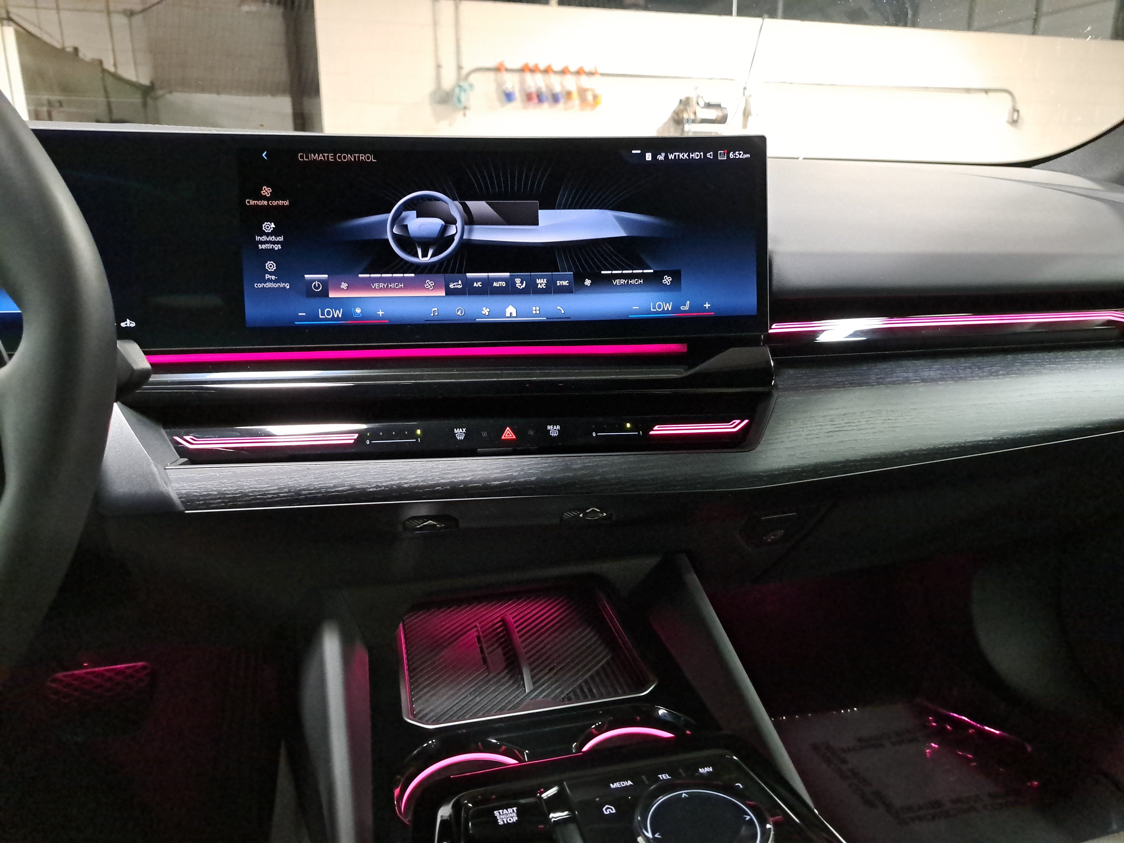 Certified 2026 BMW 530i w/ Premium Package RWD image 21