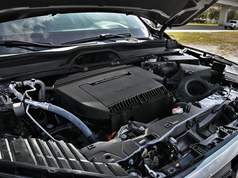 Used 2023 Honda Pilot Elite image 19