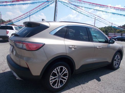 Used 2021 Ford Escape SEL AWD/4WD image 3