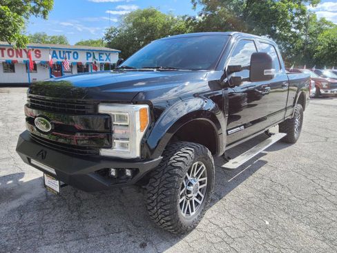Used 2018 Ford F250 Lariat w/ Lariat Ultimate Package AWD/4WD image 7