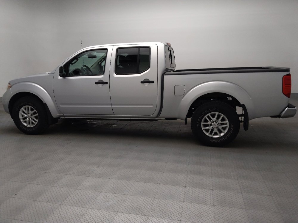 Used 2015 Nissan Frontier SV w/ SV Value Truck Package AWD/4WD image 3