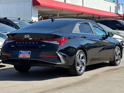Used 2025 Hyundai Elantra Limited w/ Cargo Package