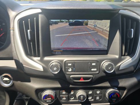 Used 2019 GMC Terrain SLT image 27