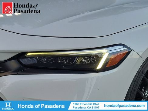 Used 2023 Honda Civic Sport image 29