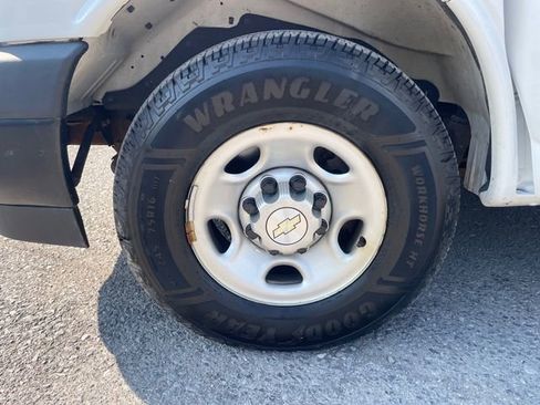 Used 2021 Chevrolet Express 2500 w/ Driver Convenience Package RWD image 22