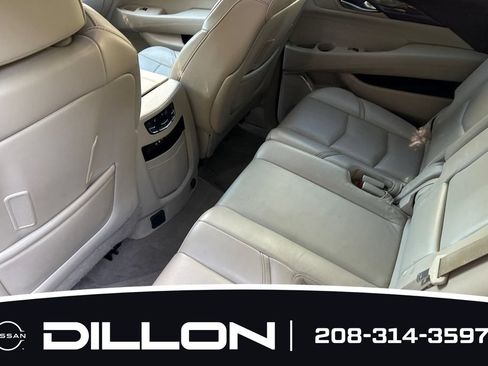 Used 2015 Cadillac Escalade ESV Luxury AWD/4WD image 12