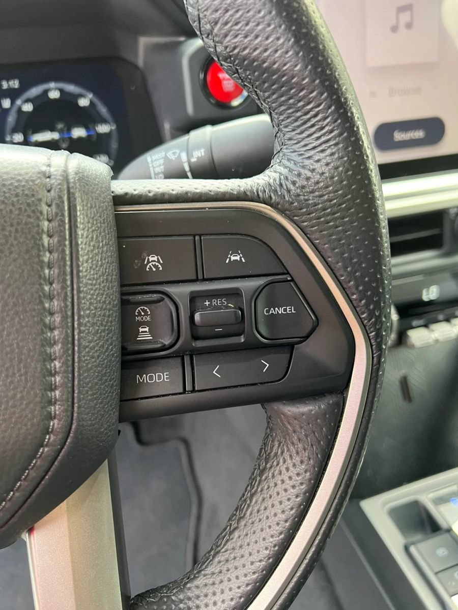 Used 2025 Toyota Tacoma TRD Off-Road AWD/4WD image 12