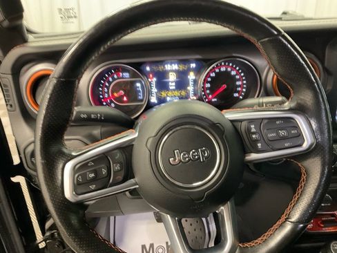 Used 2020 Jeep Gladiator Mojave w/ Dual Top Group image 12