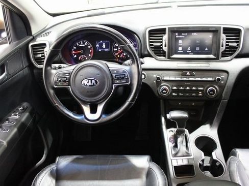 Used 2017 Kia Sportage EX image 13
