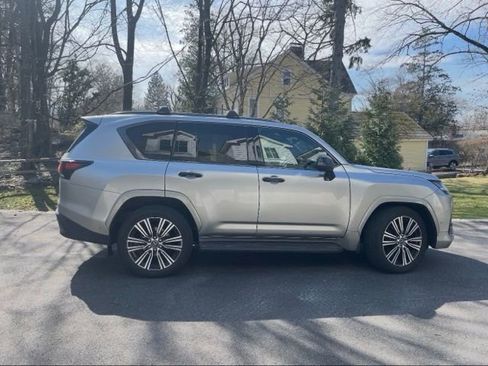 New 2026 Lexus LX 700h Luxury AWD/4WD image 4