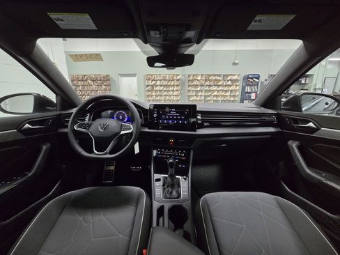 New 2025 Volkswagen Jetta Sport image 15