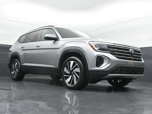 Used 2026 Volkswagen Atlas SE FWD image 42