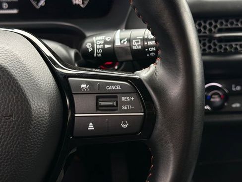 Certified 2025 Honda HR-V Sport image 30