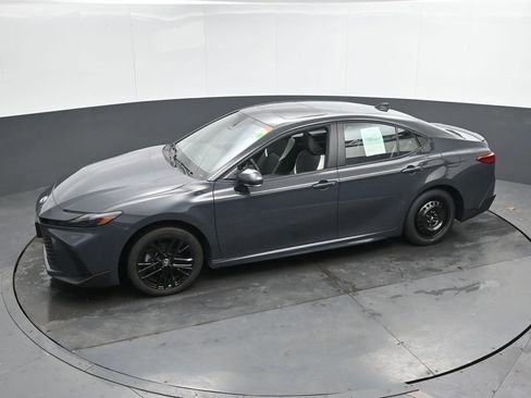 Used 2025 Toyota Camry SE w/ Multimedia Upgrade Package AWD/4WD image 27