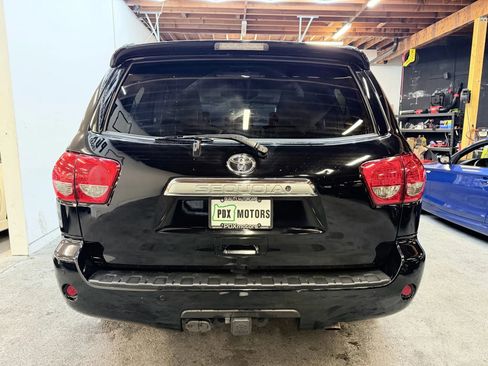 Used 2018 Toyota Sequoia Platinum image 8