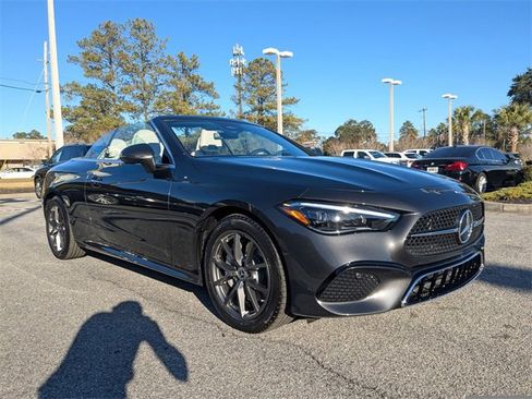 Used 2025 Mercedes-Benz CLE 300 4MATIC Cabriolet image 3