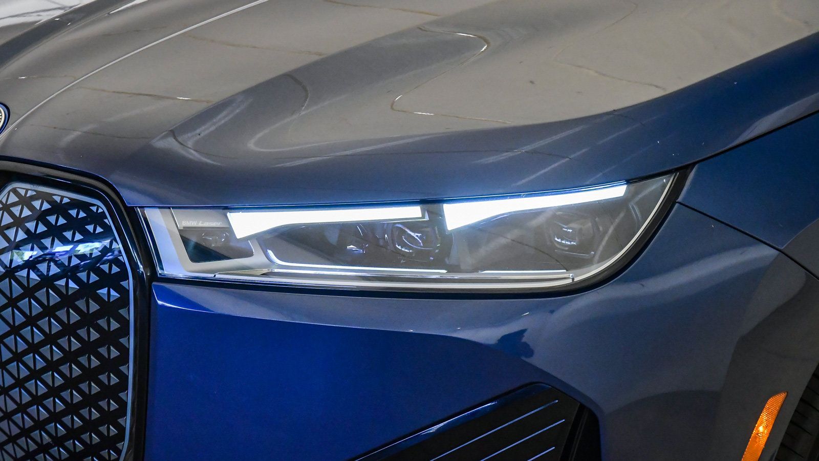 Certified 2024 BMW iX xDrive50 w/ Premium Package AWD/4WD image 9