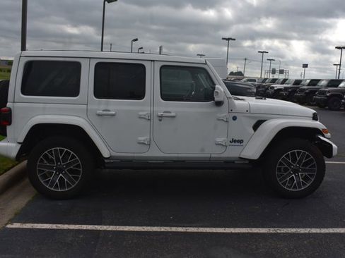 Used 2024 Jeep Wrangler High Altitude AWD/4WD image 4