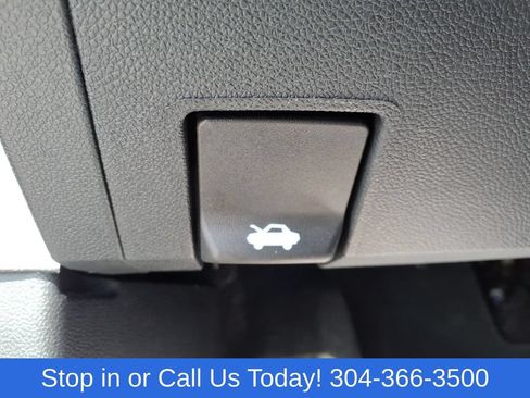 Used 2026 Chevrolet Equinox LT AWD/4WD image 25