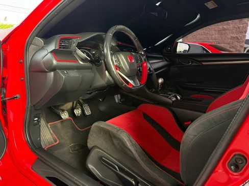 Used 2017 Honda Civic Type R image 39
