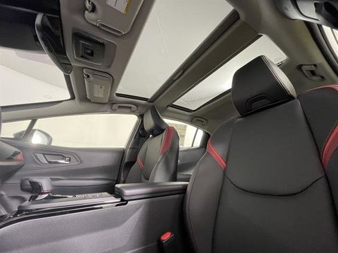 New 2026 Toyota Prius Plug-In Hybrid image 10