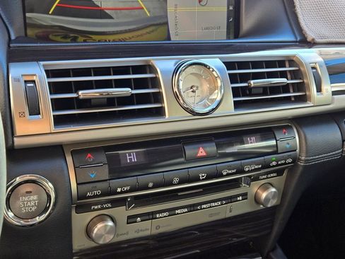 Used 2017 Lexus LS 460 image 29