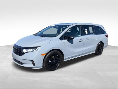 Used 2024 Honda Odyssey Sport image 4