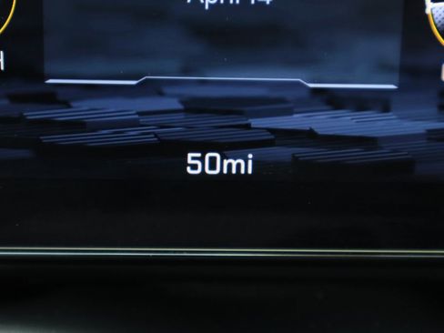 Used 2026 Chevrolet Suburban High Country image 13