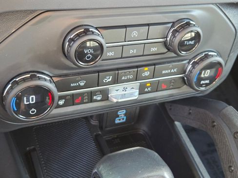 Certified 2025 Ford Bronco Badlands image 22