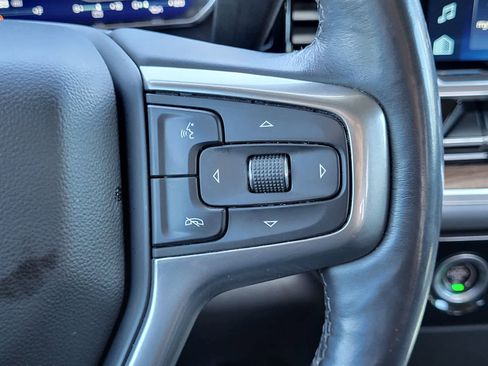 Used 2022 Chevrolet Silverado 1500 LT w/ Z71 Off-Road Package AWD/4WD image 19