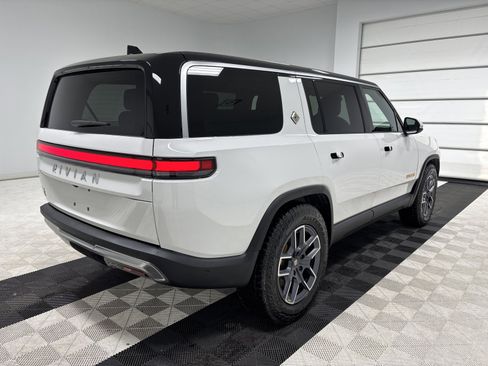 Used 2024 Rivian R1S Adventure AWD/4WD image 5