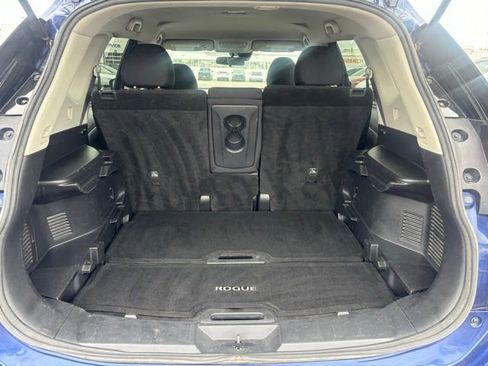 Used 2019 Nissan Rogue S w/ Special Edition Package AWD/4WD image 8
