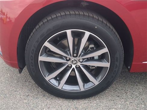 New 2025 Jaguar F-PACE R-Dynamic S image 23