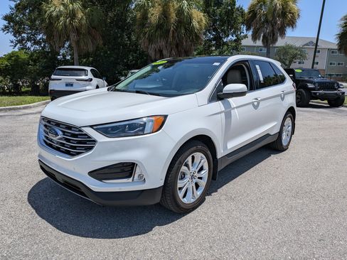 Used 2020 Ford Edge Titanium w/ Equipment Group 301A AWD/4WD image 8