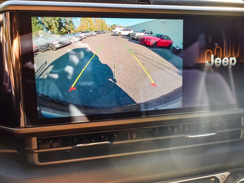 Used 2024 Jeep Wrangler Sport S image 20