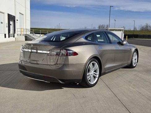 Used 2015 Tesla Model S 85D image 5