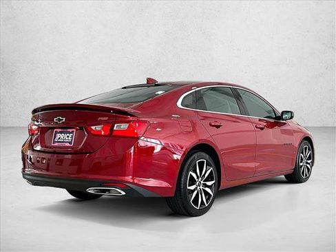 Used 2025 Chevrolet Malibu RS FWD image 2