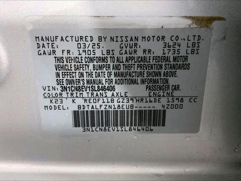 Used 2025 Nissan Versa SV FWD image 31