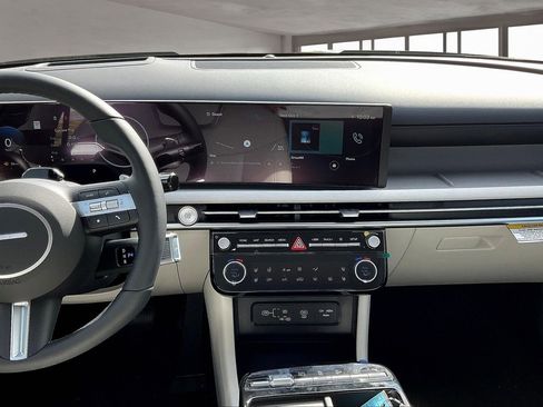 New 2026 Hyundai Tucson Limited FWD image 6