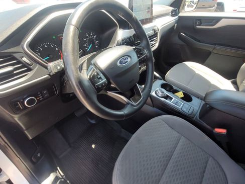 Used 2022 Ford Escape SE w/ Convenience Package AWD/4WD image 9
