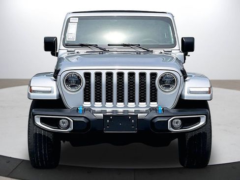 Used 2023 Jeep Wrangler Unlimited Sahara w/ Cold Weather Group AWD/4WD image 3
