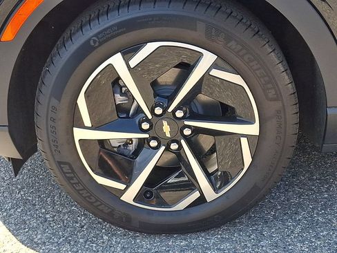 Used 2026 Chevrolet Equinox EV LT w/ Comfort Package FWD image 32