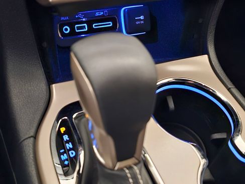 Used 2017 Jeep Grand Cherokee Limited AWD/4WD image 14