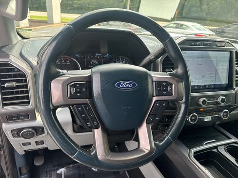 Used 2022 Ford F350 Limited AWD/4WD image 12