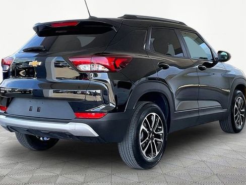 Used 2025 Chevrolet TrailBlazer LT AWD/4WD image 5