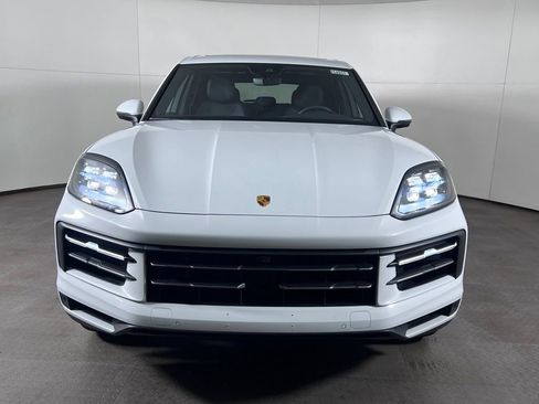 Certified 2024 Porsche Cayenne AWD/4WD image 10