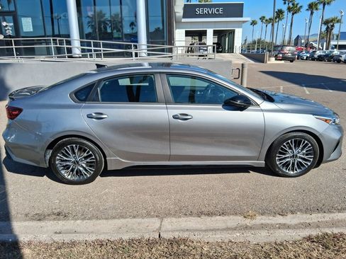 Used 2022 Kia Forte GT-Line w/ GT-Line Premium Package image 9