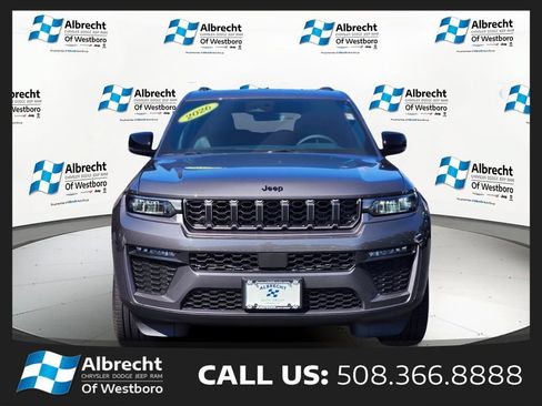 Used 2026 Jeep Grand Cherokee L Limited w/ Limited Altitude Package AWD/4WD image 8