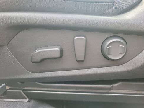 Certified 2025 Subaru Forester Premium image 25