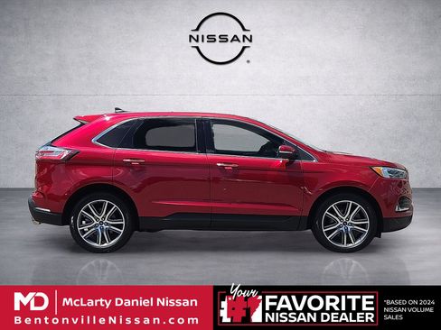 Used 2022 Ford Edge Titanium w/ Equipment Group 301A AWD/4WD image 6